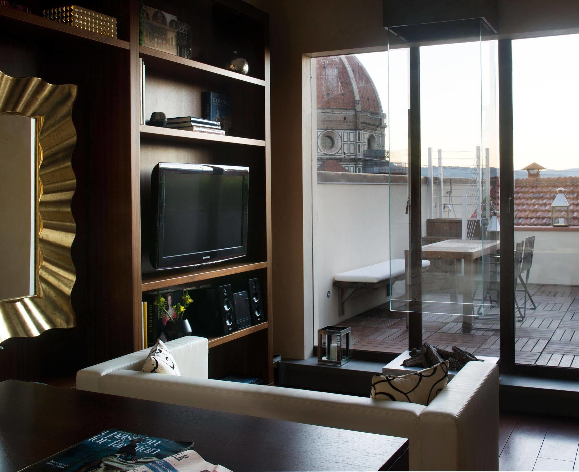 Repubblica Firenze Luxury Apartments | Una Esperienze Luaran gambar