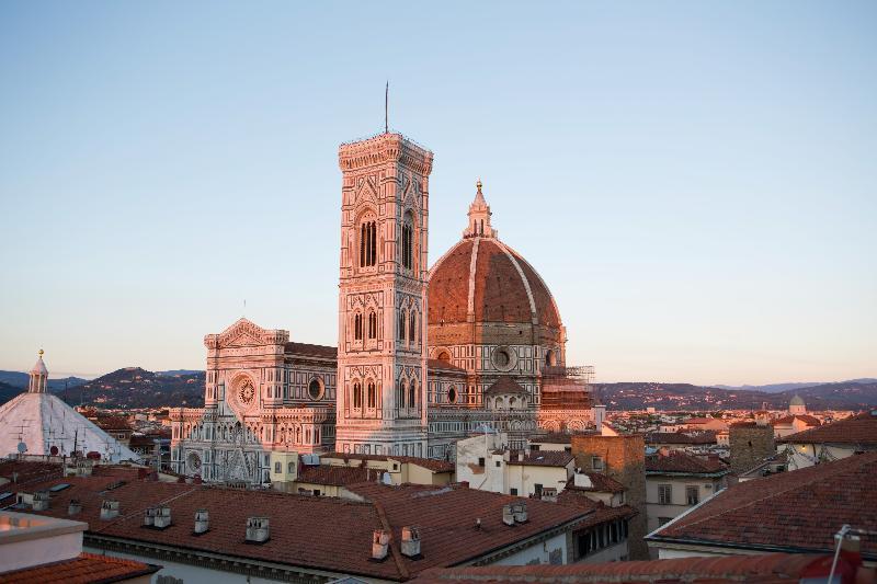 Repubblica Firenze Luxury Apartments | Una Esperienze Luaran gambar